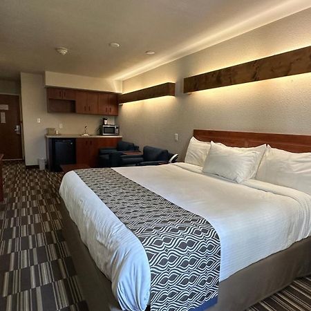 Microtel Inn And Suites By Wyndham Miami Ok Zewnętrze zdjęcie