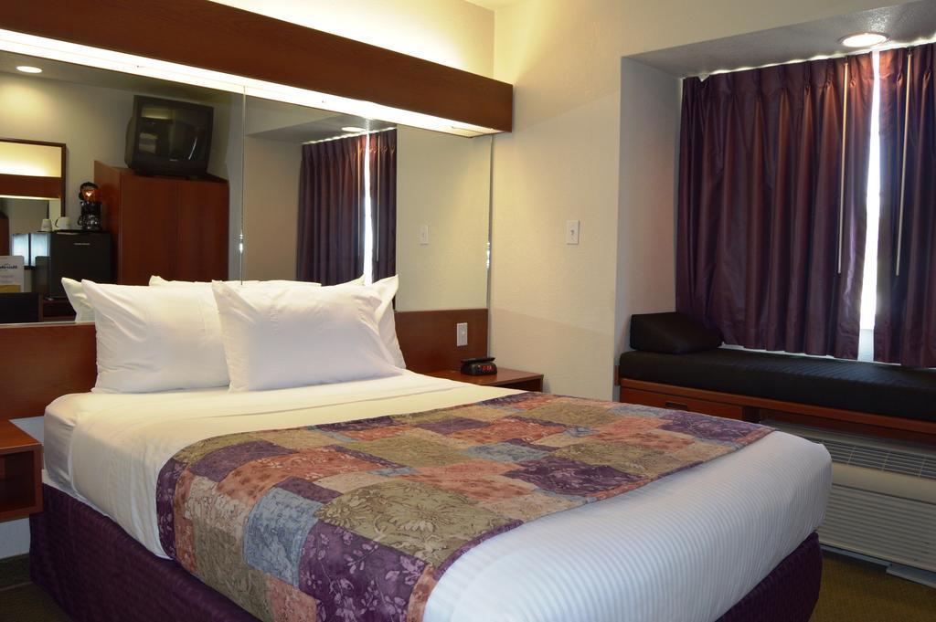 Microtel Inn And Suites By Wyndham Miami Ok Pokój zdjęcie