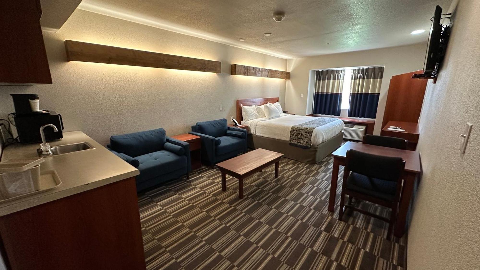 Microtel Inn And Suites By Wyndham Miami Ok Zewnętrze zdjęcie