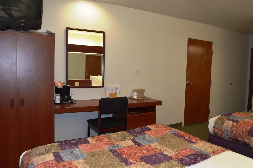 Microtel Inn And Suites By Wyndham Miami Ok Pokój zdjęcie